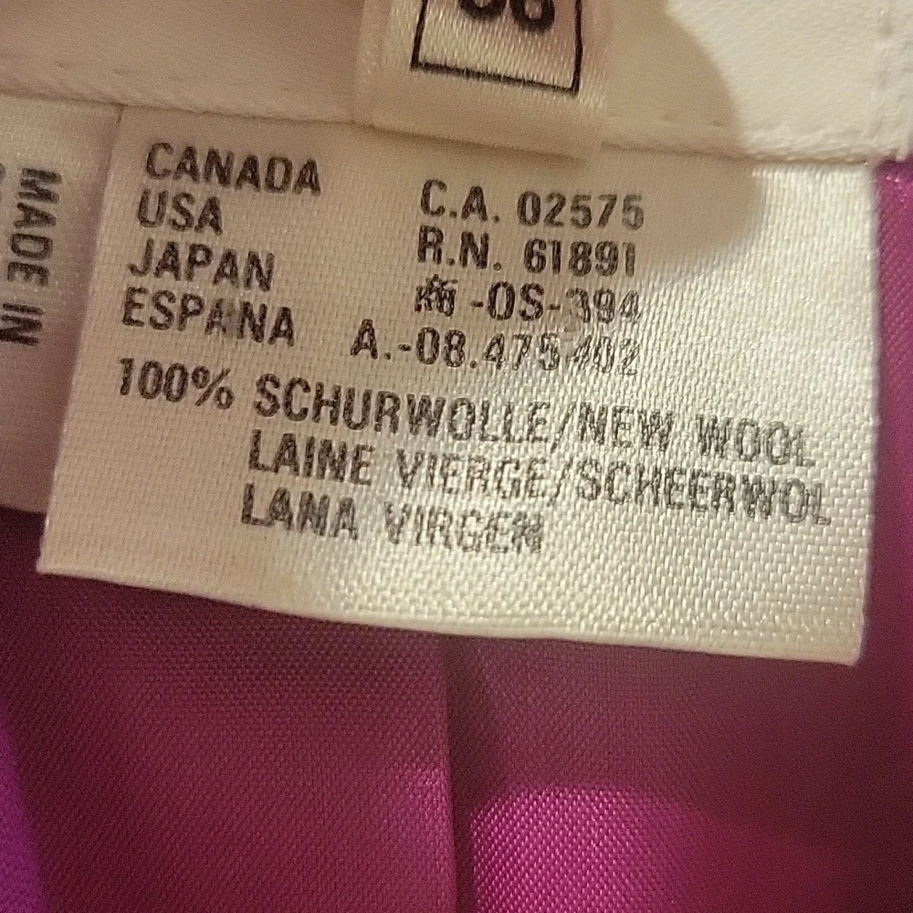 Vintage ESCADA by CRISCA fitted blazer, purple/fuscia color - Picture 3 of 8